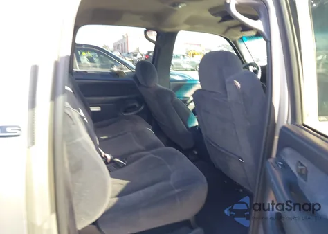 2002 Chevrolet Silverado 1500Hd Ls z USA, uszkodzony, nr VIN 1GCGC13UX2F147579